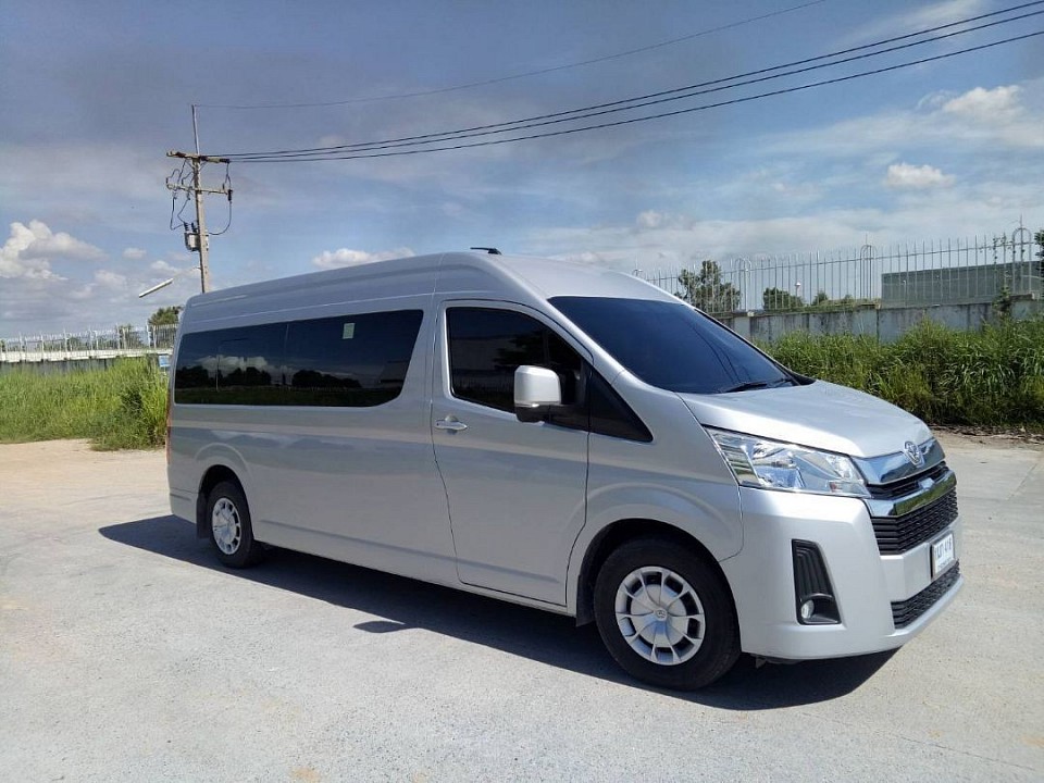 SmartTaxi-van ให้บริการรถตู้ VIP เดินทางเป็นหมู่คณะ รถใหม่ สะอาด คนขับชำนาญเส้นทาง