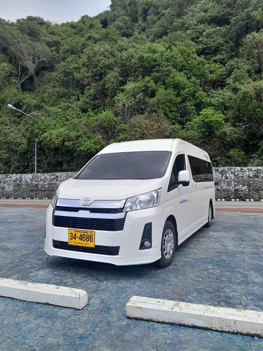Smarttaxi-van ตู้ vipโทร. 085-5679674
