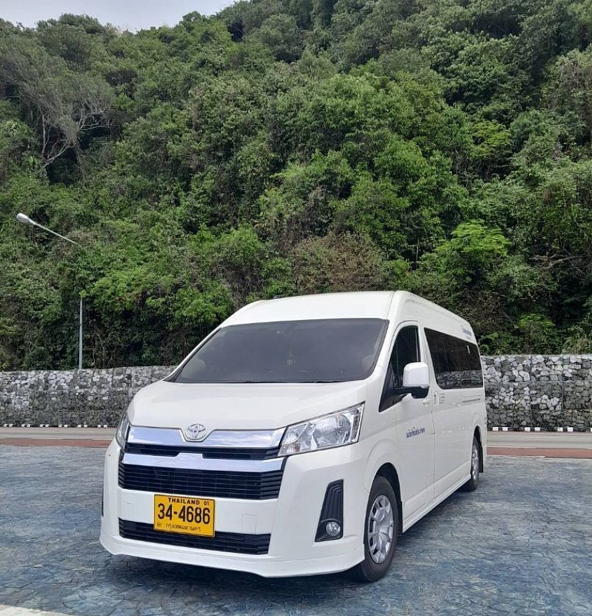 Smarttaxi-van ตู้ vip รุ่นใหม่ โทร.085-5679674 บริการ24ชั่วโมง