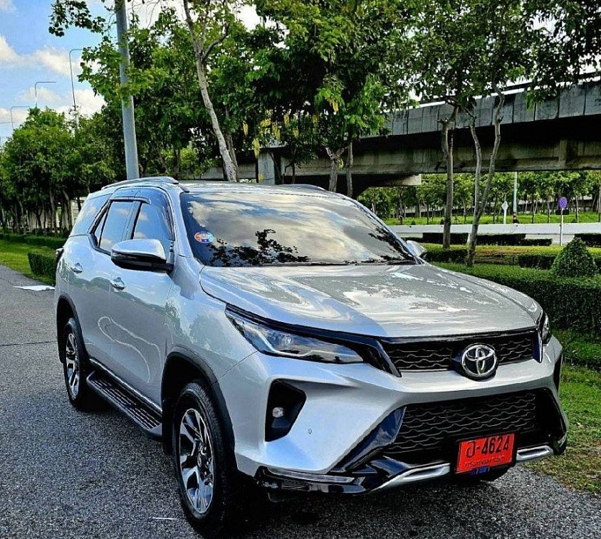 Smarttaxi-van บริการรถ SUV บริการ รับ-ส่ง ทั่วไทย 085-5679674